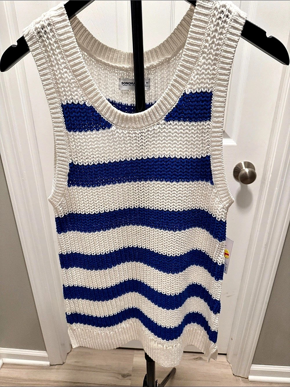 Sonoma Striped Sweater Vest in White & Blue Size Medium NWT